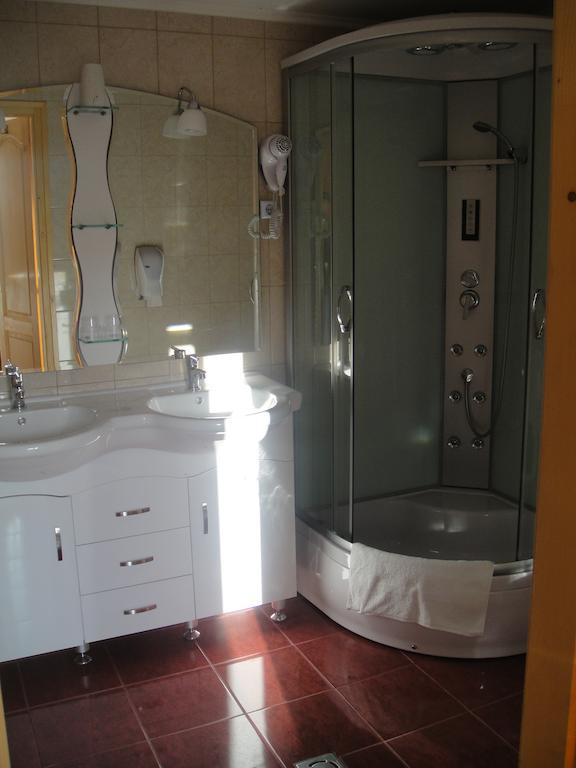 Paks Panzio Hotel ภายนอก รูปภาพ